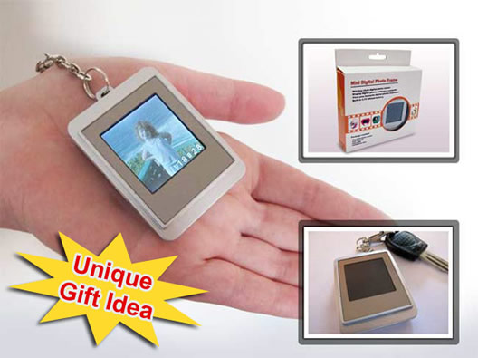 Digital Photo Frame Keyring